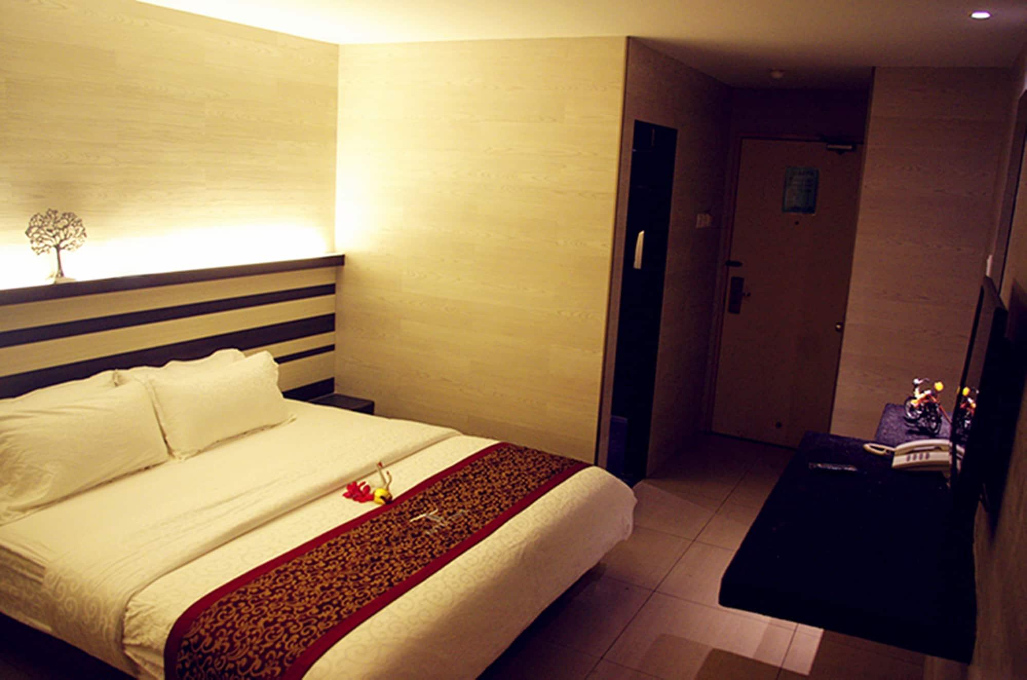 Hotel Time Джохор-Бару Экстерьер фото