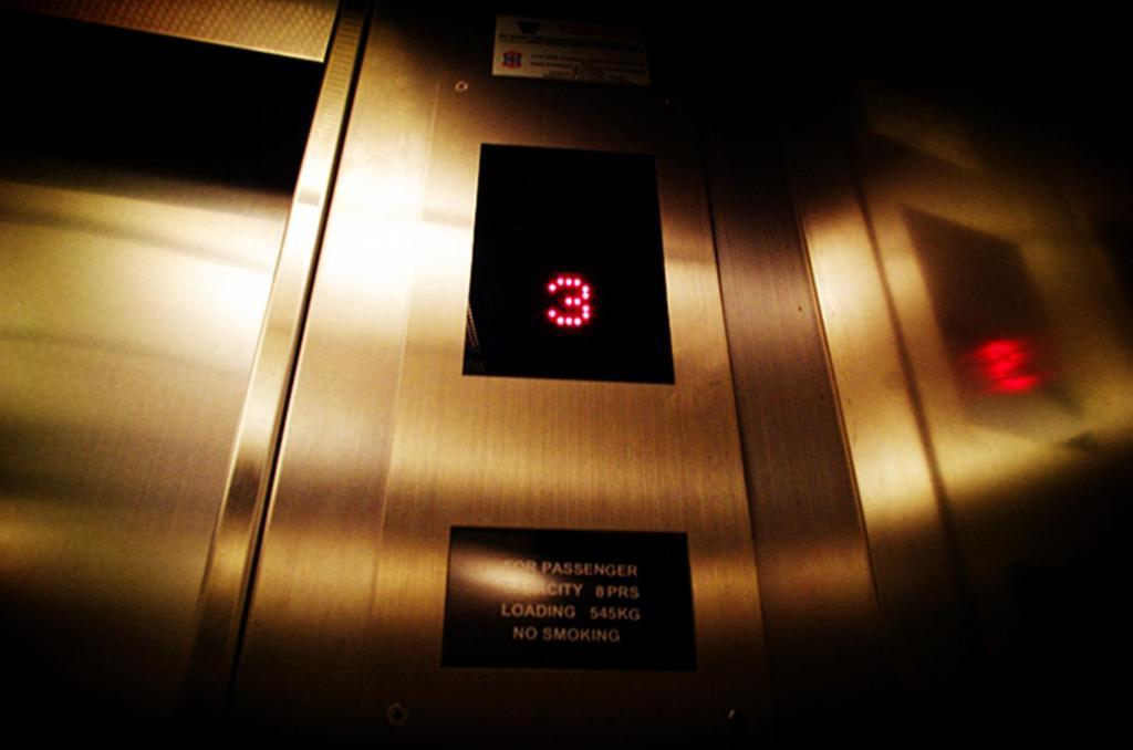 Hotel Time Джохор-Бару Экстерьер фото